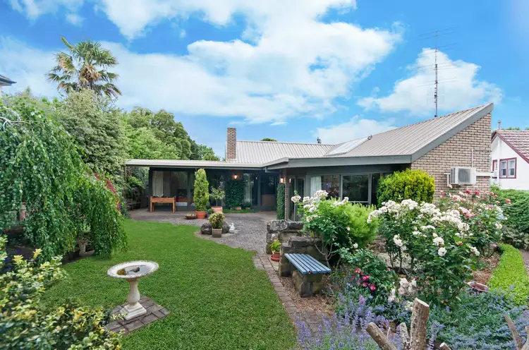 17 Skene Street, Hamilton VIC 3300