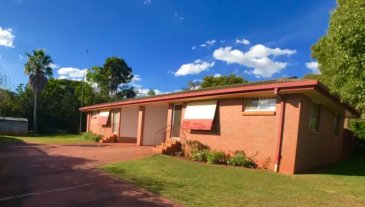 9 Dora Street, South Toowoomba QLD 4350