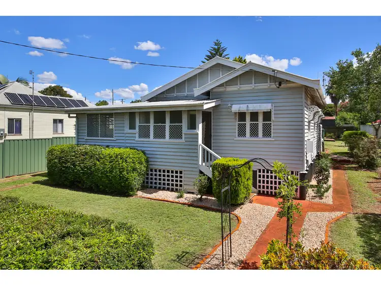 10 Beirne Street, South Toowoomba QLD 4350