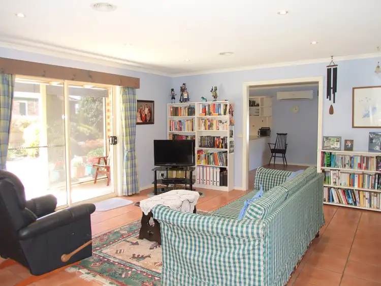 Sixth view of Homely house listing, 2 Rita Court, Newborough VIC 3825