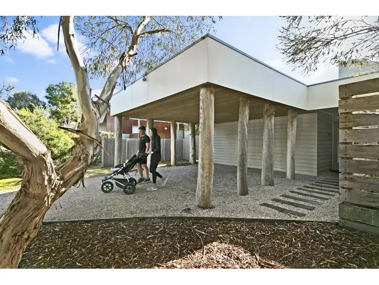 40 Loch Lomond Crescent, Torquay VIC 3228