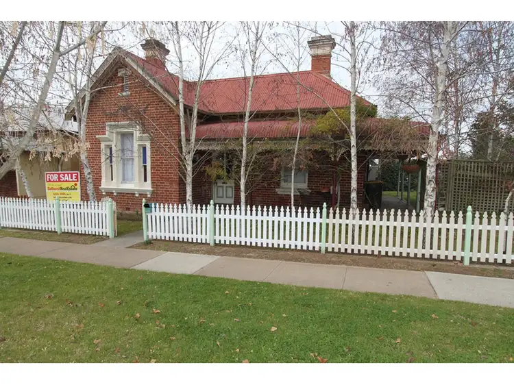 154 Seymour Street, Bathurst NSW 2795