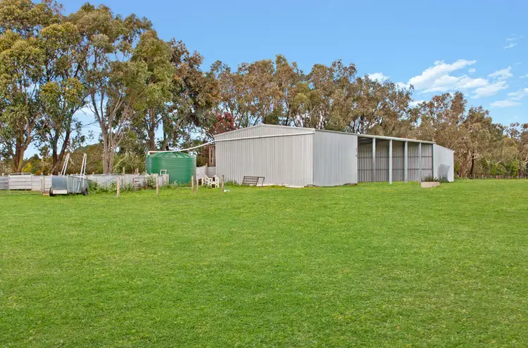1 West Reeds Road, Yulecart VIC 3301