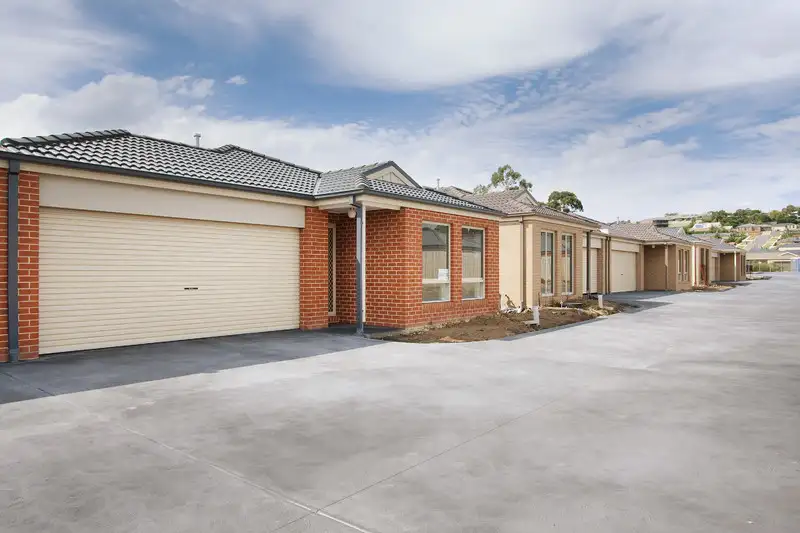 Main view of Homely unit listing, Unit 12 9 Shakespeare Court, Drouin VIC 3818