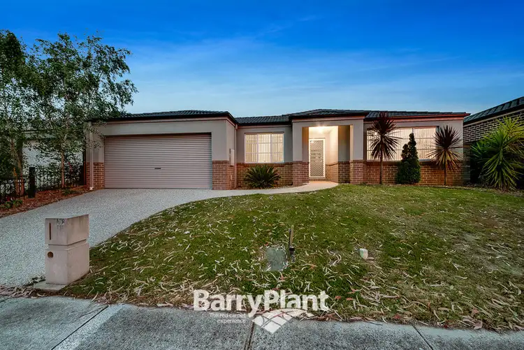 18 Lucerne Circuit, Pakenham VIC 3810