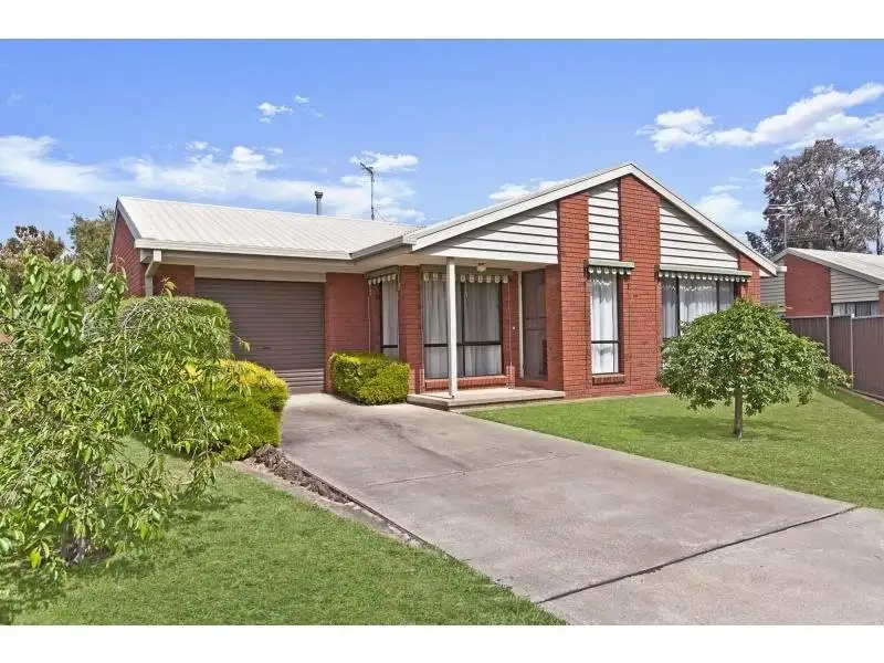 Main view of Homely unit listing, Unit 4/10 King Street, Hamilton VIC 3300