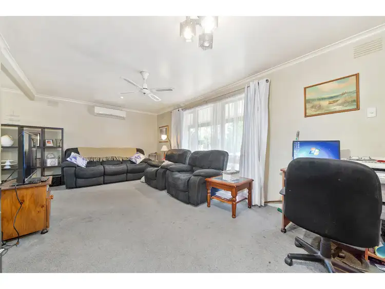 Fifth view of Homely house listing, 5 Dunraven Court, Langwarrin VIC 3910