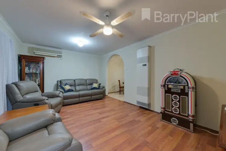 Fifth view of Homely house listing, 8 Katjusha Court, Pakenham VIC 3810