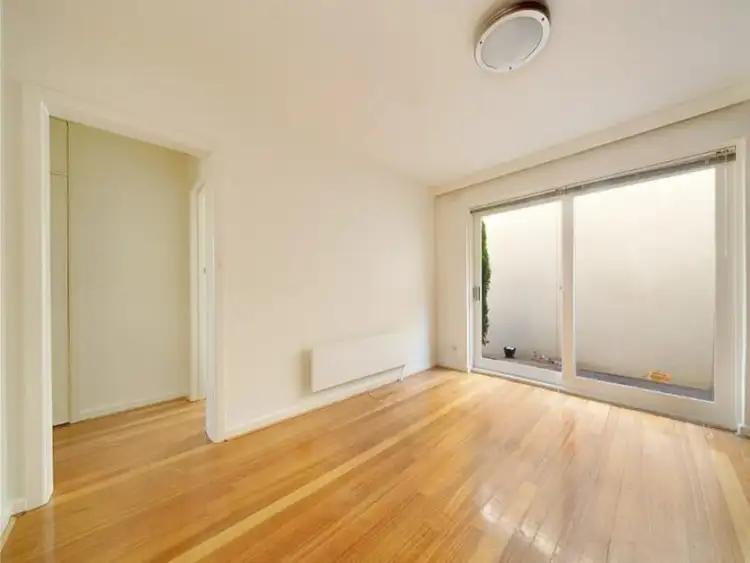Fourth view of Homely apartment listing, 4/29 Charnwood Road, St Kilda VIC 3182
