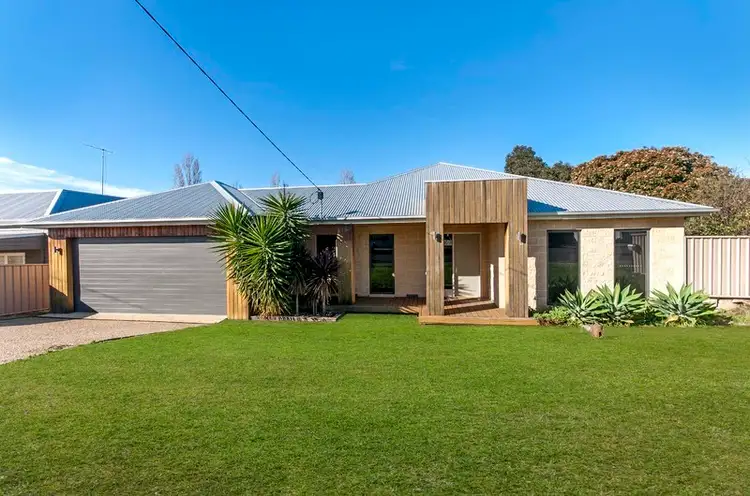16 Sedgewick Street, Hamilton VIC 3300