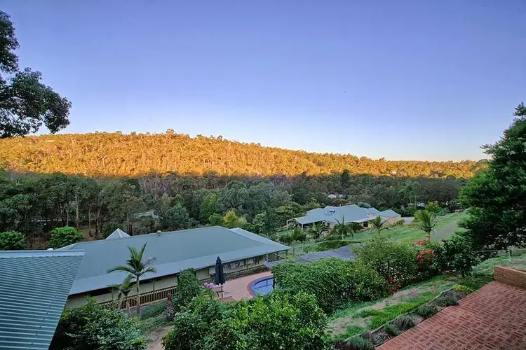 108 Urch Road, Roleystone WA 6111