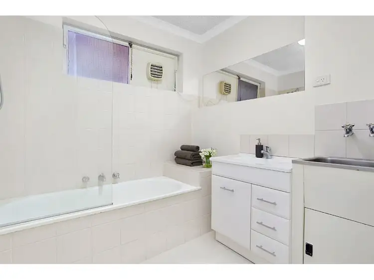 Fifth view of Homely apartment listing, 5/205 Maribyrnong Road, Ascot Vale VIC 3032
