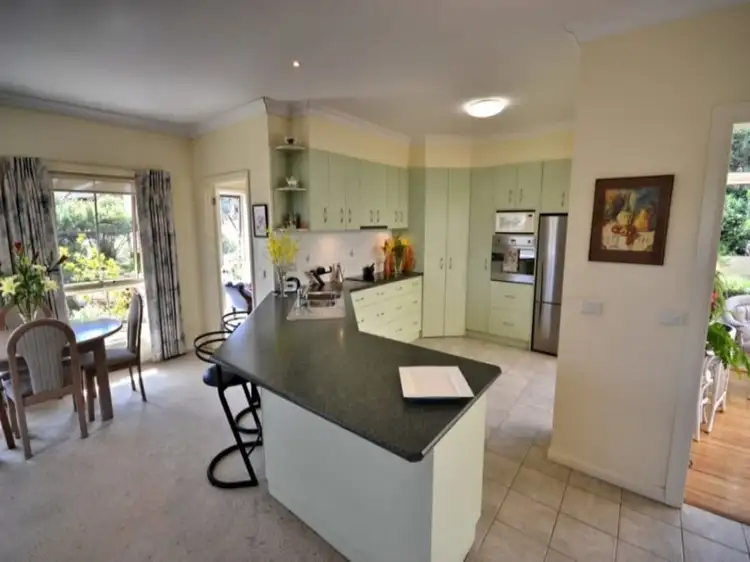 Sixth view of Homely townhouse listing, 1/14 Somerset Crescent, Mansfield VIC 3722