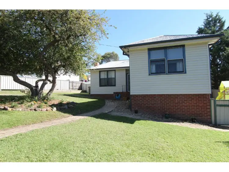 3 Annesley Street, West Bathurst NSW 2795