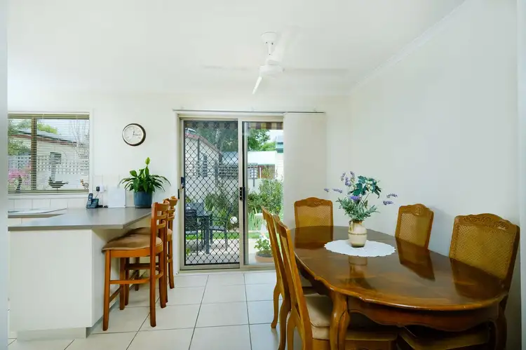Fourth view of Homely unit listing, 4/5 La Fontaine Avenue, Lavington NSW 2641