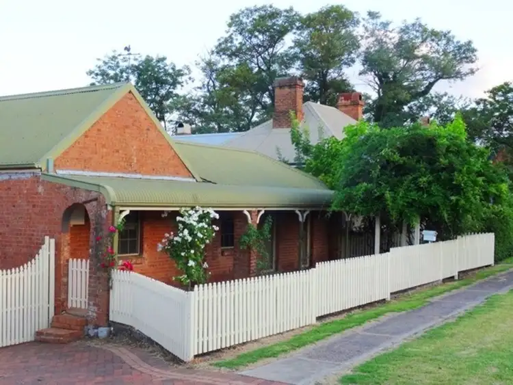 56 Edward Street, Molong NSW 2866