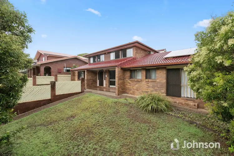 24 Loren Street, Stafford Heights QLD 4053