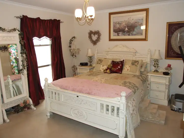 Sixth view of Homely house listing, 7 Boon Court, Moe VIC 3825