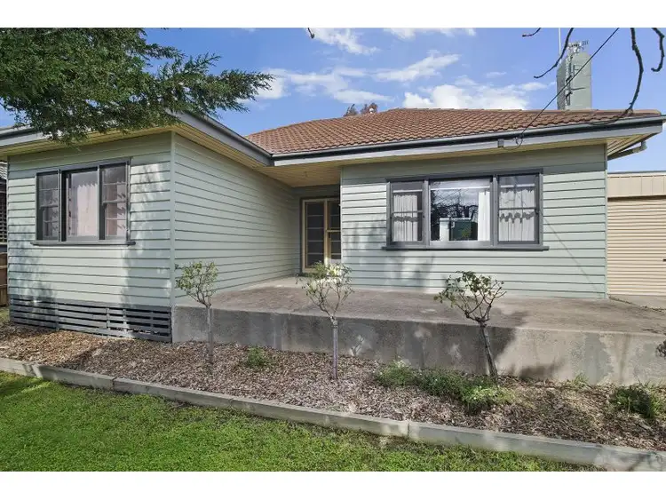 35 Wesley Street, Kangaroo Flat VIC 3555