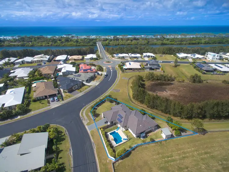 1 Ponsford Place, Pottsville NSW 2489