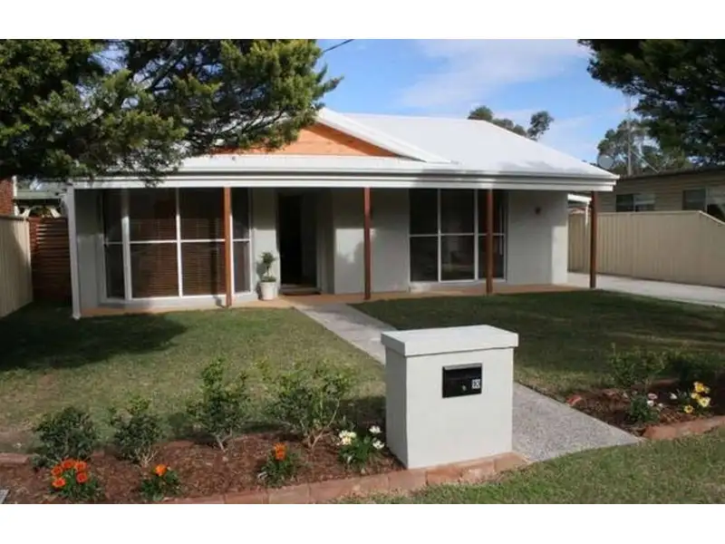 Main view of Homely house listing, 10 Jean Avenue, Berkeley Vale NSW 2261