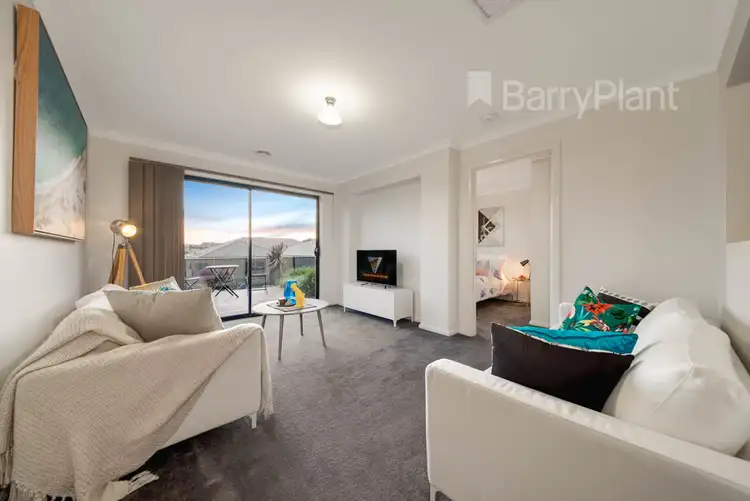 Fifth view of Homely house listing, 7 Lucerne Circuit, Pakenham VIC 3810