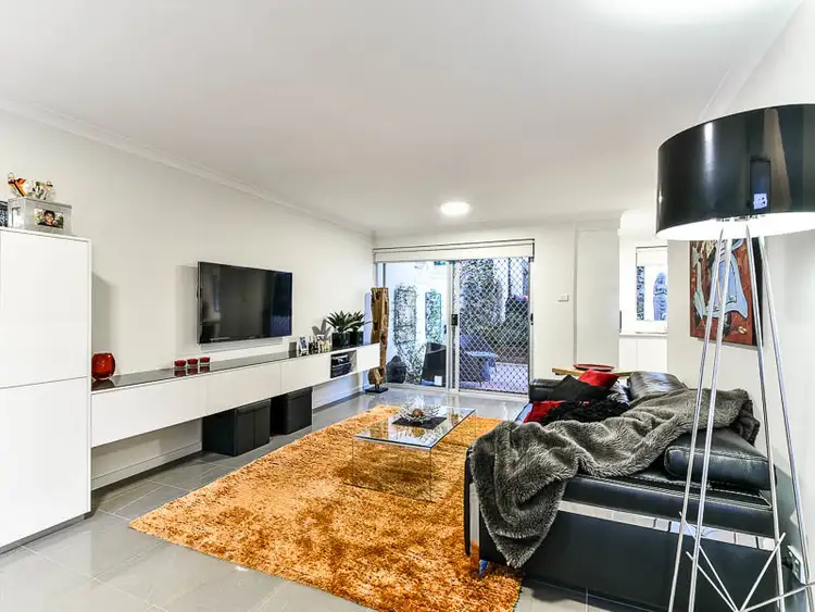 Sixth view of Homely unit listing, 1/12 Lawrence Street, Como WA 6152