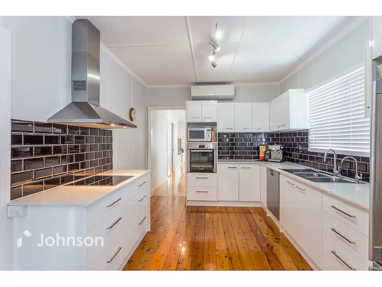 15 Haig Street, Wynnum West QLD 4178