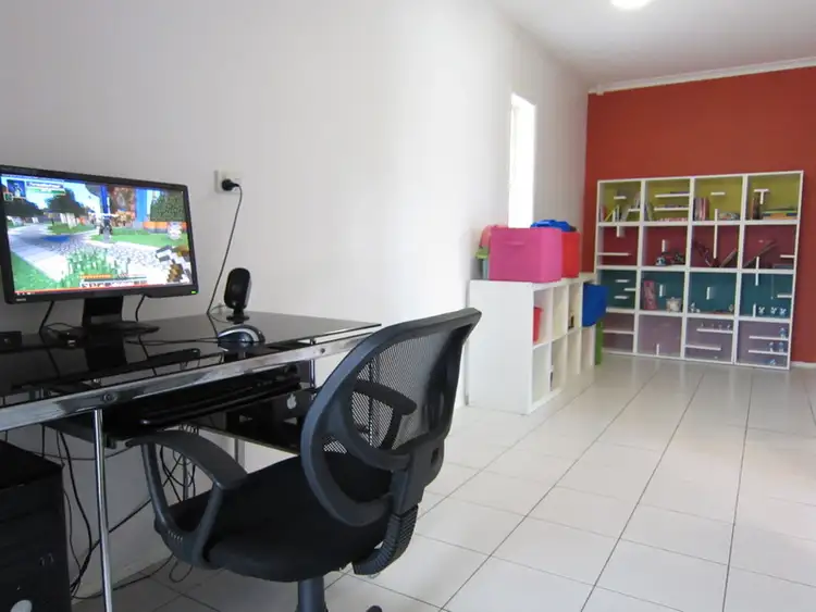 Sixth view of Homely house listing, 8 Quando Close, Yamanto QLD 4305