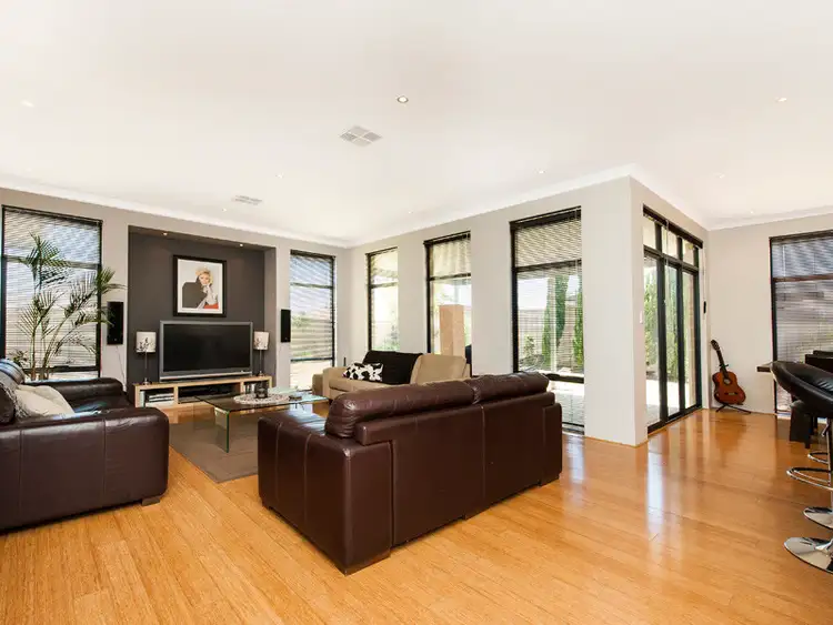 Sixth view of Homely house listing, 18 Auckland Way, Hocking WA 6065