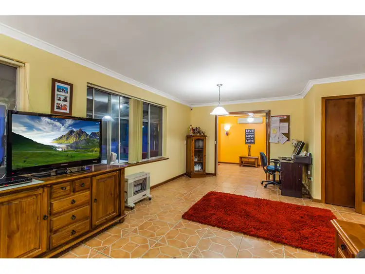Fifth view of Homely house listing, 18 Casserley Way, Orelia WA 6167