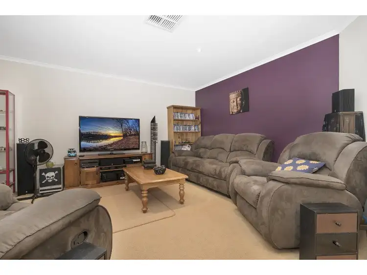 Fifth view of Homely house listing, 3 Ming Court, Kangaroo Flat VIC 3555