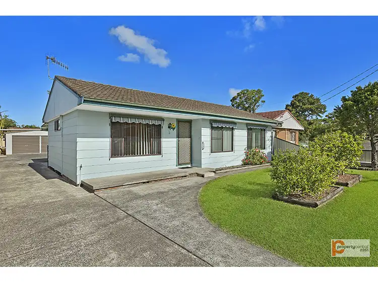 3 Clare Crescent, Berkeley Vale NSW 2261