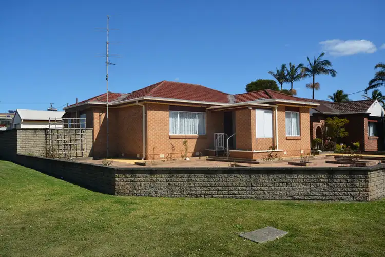 1 Kotari Parade, Lake Illawarra NSW 2528