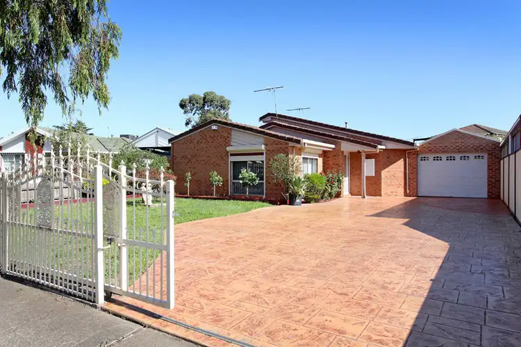 10 Plymouth Close, Sunshine North VIC 3020