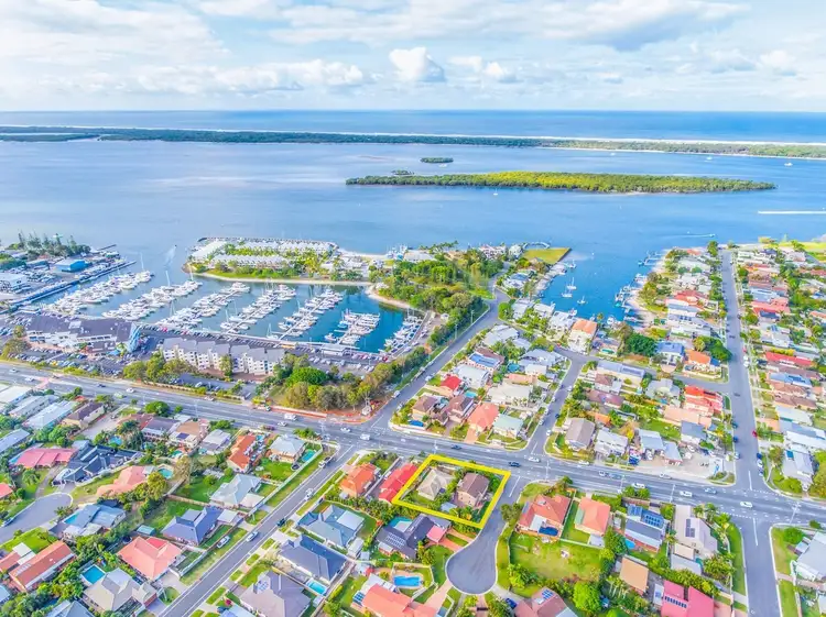 230 Bayview Street, Runaway Bay QLD 4216