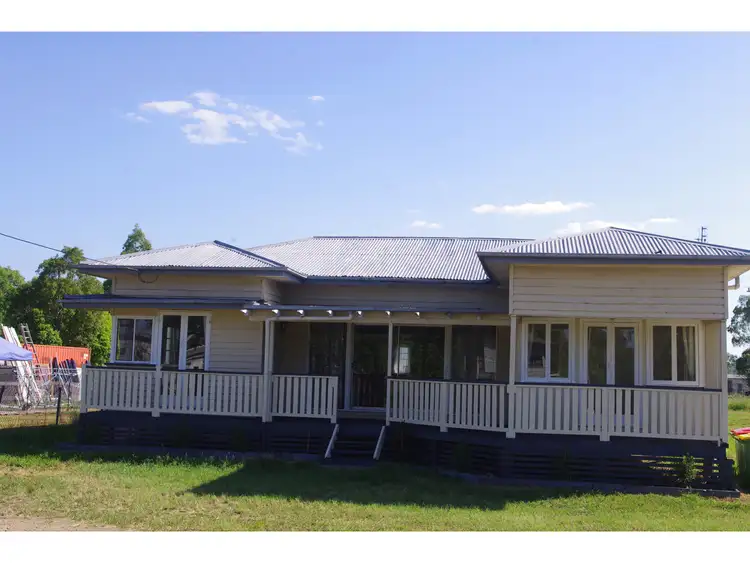 33 Robert Street, Forest Hill QLD 4342