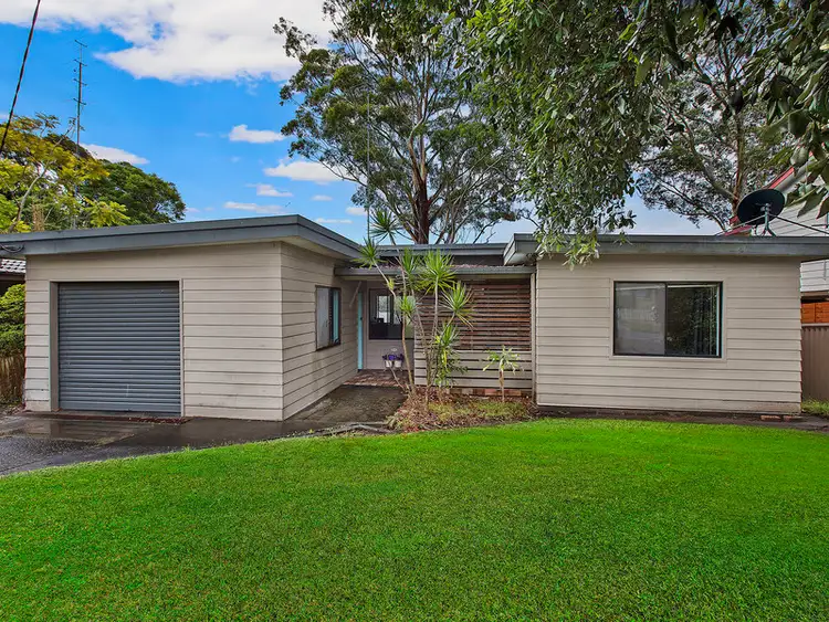 47 Audie Parade, Berkeley Vale NSW 2261