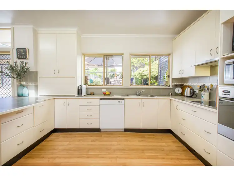 Third view of Homely house listing, 10 Queen Elizabeth Drive, Tallangatta VIC 3700