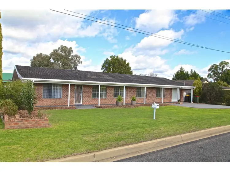 33 Park Street, Eglinton NSW 2795