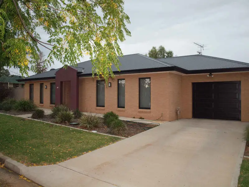 Main view of Homely house listing, 1/102 Adams Street, Narrandera NSW 2700