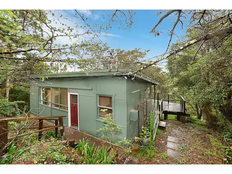 18 Meeks Crescent, Faulconbridge NSW 2776
