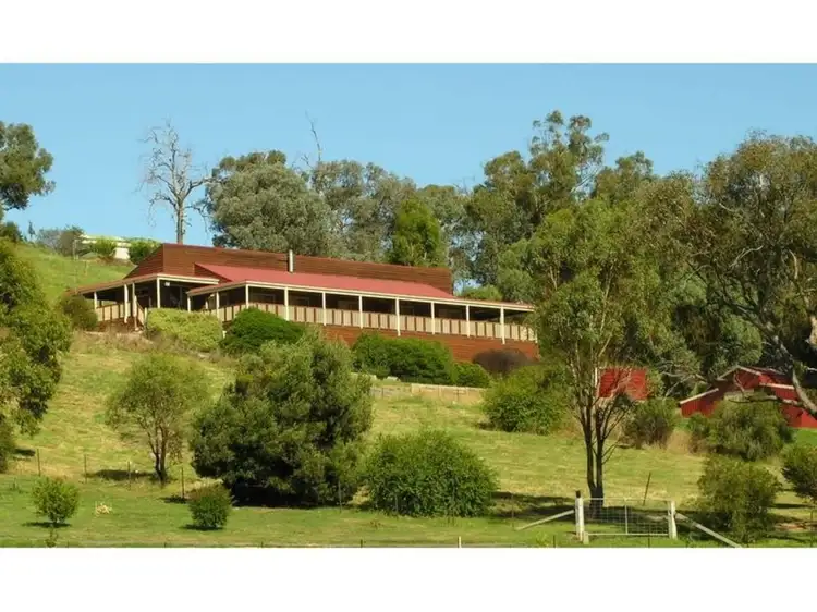 18 The Entrance, Mansfield VIC 3722