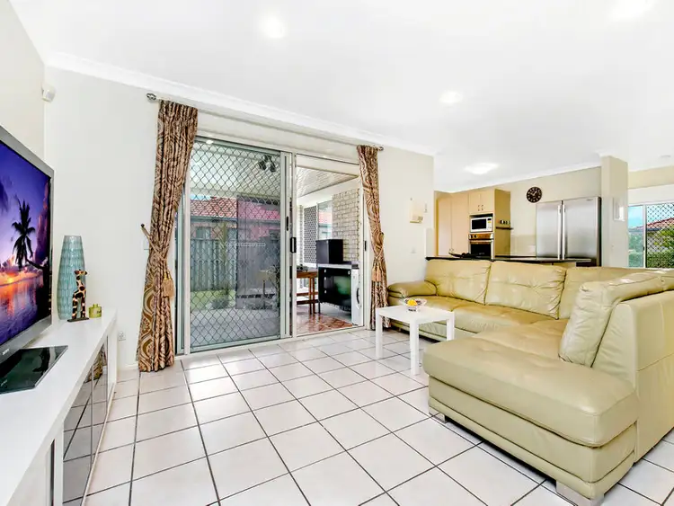 Third view of Homely house listing, sale 9 Conimbla Close, Parkinson QLD 4115