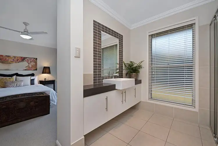 Sixth view of Homely house listing, 2 Kestrel Court, Rangeville QLD 4350