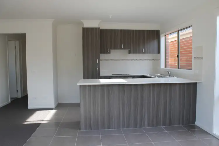 Fourth view of Homely unit listing, 2-14 Shakespeare Court, Drouin VIC 3818