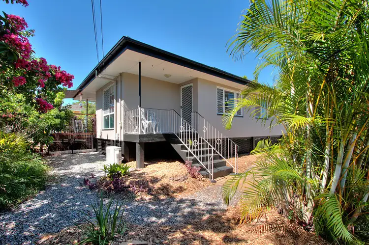 15 Yugumbri Crescent, Logan Central QLD 4114