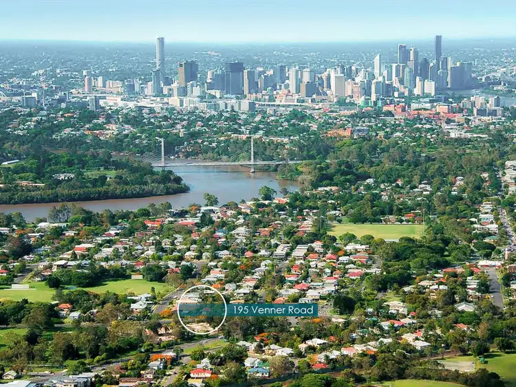 195 Venner Road, Fairfield QLD 4103