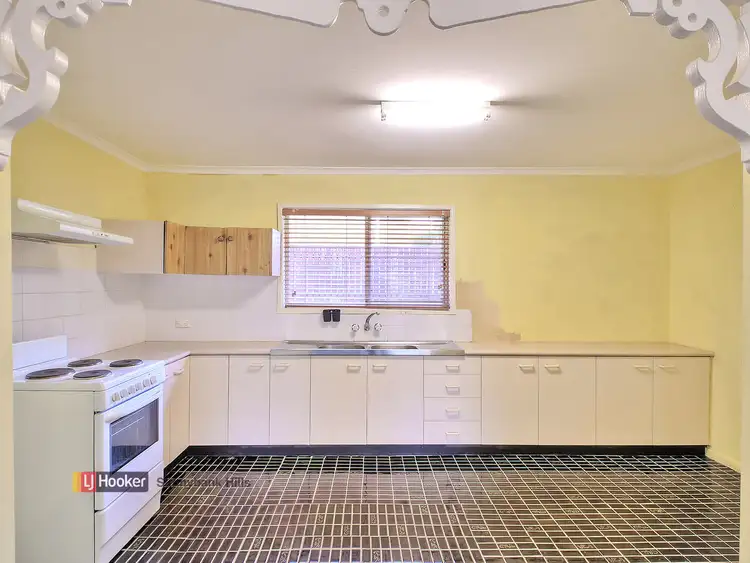 Fourth view of Homely house listing, 2 Hone Place, Sunnybank Hills QLD 4109