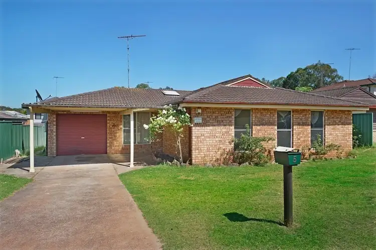 5 Welch Place, Minto NSW 2566